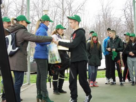 Au alergat de Ziua Pământului, pentru a promova mişcarea în aer liber (FOTO)