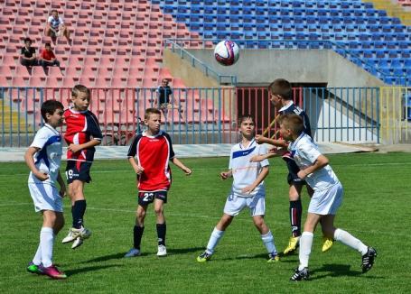 Egal în primul joc la turneul semifinal pentru juniorii E de la FC Bihor (FOTO)