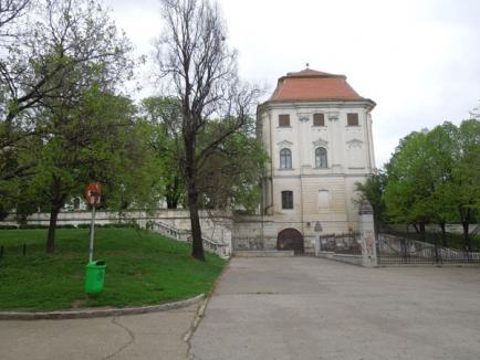 Verde înnourat: Ce urmăreşte Episcopia Romano-Catolică prin atacul la Bolojan (FOTO)