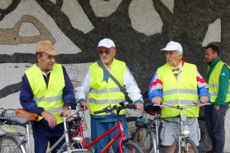 Bicicleta, cel mai rapid mijloc de transport în Oradea. Peste 500 de orădeni au pedalat victorioşi prin oraş (FOTO/VIDEO)