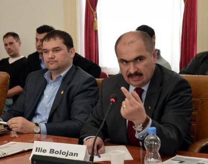 Război electoral! Contracandidaţii la Primăria Oradea s-au dat la Ilie Bolojan (FOTO)