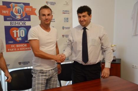 Lovitură de imagine la FC Bihor: Florin Lazăr a semnat pentru doi ani, Mădălin Smaranda şi Răzvan Lupu pentru un an