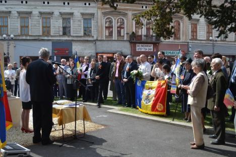 Monarhiştii orădeni au sărbătorit Ziua Regatului României (FOTO)