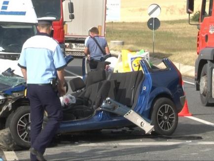O tânără a murit şi patru persoane sunt rănite, după un nou accident pe DN 19 Oradea - Satu Mare (FOTO)