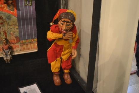 Expoziţie inedită la Teatrul Arcadia: Orădenii pot vedea 62 de păpuşi şi marionete de colecţie din 10 ţări (FOTO)