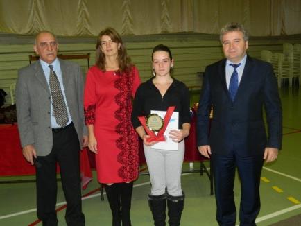 Francesca Pop, de la tir, cea mai bună sportivă a anului la Clubul Sportiv Universitar (FOTO)