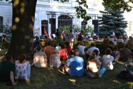 Artiştii orădeni au cântat pentru pace în parcul Palatului Baroc (FOTO/VIDEO)