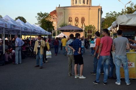 Ziua Europei contra Spania: Doar câteva sute de orădeni au chefuit la concertele Puya şi Anda Adam (FOTO)