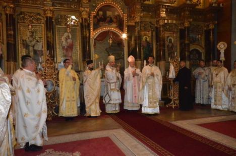 Hirotonire de preoţi în Catedrala "Sfântul Nicolae" şi de diaconi în Biserica Seminarului din Oradea