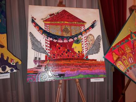 Cum arată Oradea de turtă dulce: tablourile pictoriței și actriței Adela Lazăr au fost expuse la teatru