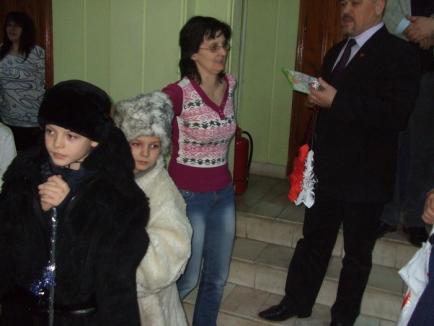 Elevii au mers cu "Viflaimul" la primăria Valea lui Mihai (FOTO)