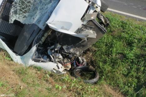 Tragedie în Ungaria: Un bihorean a murit  după ce s-a izbit cu motocicleta de un microbuz (FOTO)