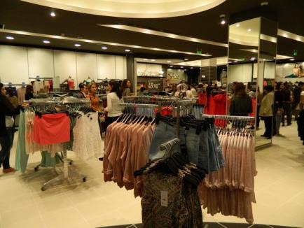 Start la cumpărături: S-a deschis primul magazin New Look din Oradea (FOTO)