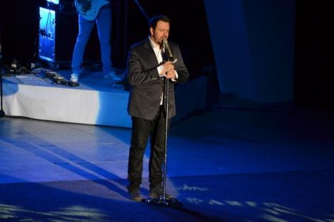 Horia Brenciu, show maraton cu HB Orchestra şi concurenţii de la Vocea României (FOTO)