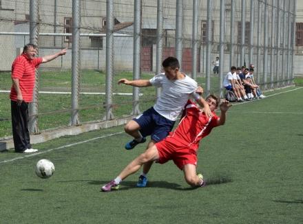 Trofeul FC Bihor: Fotbaliştii de la Ady Endre s-au răzbunat pe echipa de la Ioan Bococi, iar LPS şi Ghibu au făcut egal (FOTO)