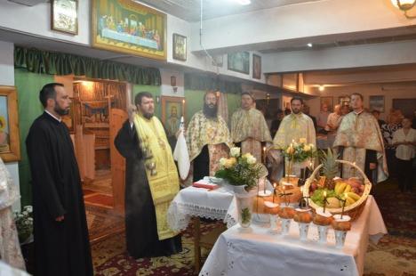 Criticat că n-a mers la înmormântare, episcopul Sofronie a oficiat parastasul părintelui Ciordaş (FOTO)