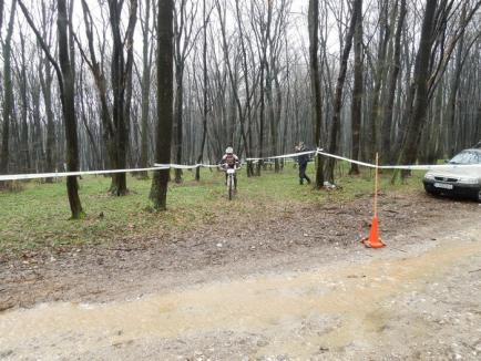 Sportivi din toată ţara se întrec la primul campionat de ciclism montan din Oradea (FOTO)
