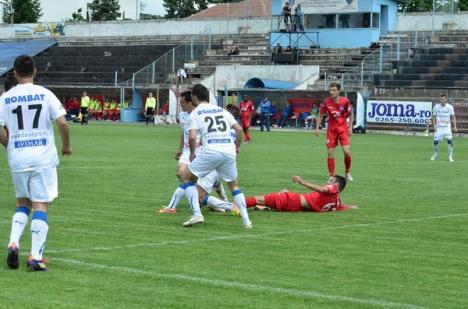 Surpriză: FC Bihor a învins lidera Gloria Bistriţa cu 2-0 (FOTO)