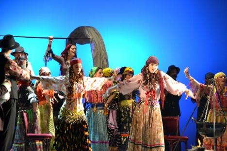 "Ţiganiada" modernă a avut premiera cu sala plină la Teatrul Regina Maria (FOTO)