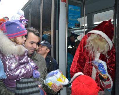 Moş Crăciun a venit la Oradea cu "tlenu'" (FOTO)