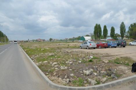 Gata cu depozitele! Strada Barcăului va deveni zonă verde cu terenuri de fotbal, tenis şi baschet (FOTO)