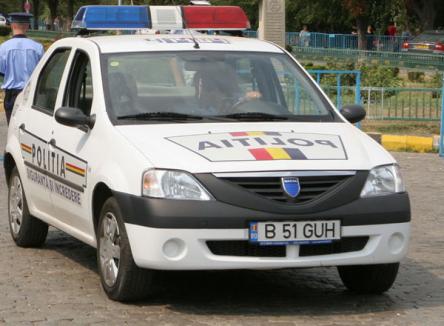Poliţia Română, amendată pentru că a dotat prea scump Loganurile