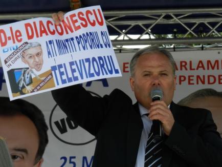 Foştii PPDD-işti ai primarului din Popeşti îl spurcă pe Dan Diaconescu şi susţin un independent la europarlamentare (FOTO)
