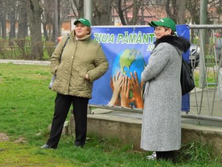 Au alergat de Ziua Pământului, pentru a promova mişcarea în aer liber (FOTO)