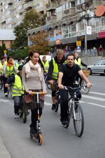 Bicicleta, cel mai rapid mijloc de transport în Oradea. Peste 500 de orădeni au pedalat victorioşi prin oraş (FOTO/VIDEO)