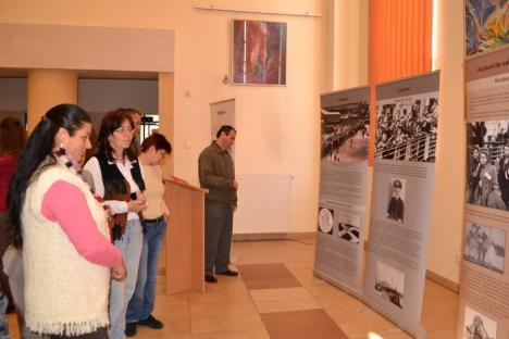 Lumini în noapte: Expoziţia omagiu pentru cei care au salvat evrei în timpul Holocaustului, vernisată în prezenţa ambasadorului Danemarcei (FOTO)