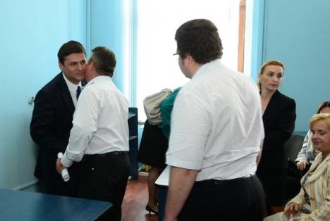 Să râdem cu USL: Un funcţionar din Minister l-a pus şef pe Matei în locul lui Negrean (FOTO)