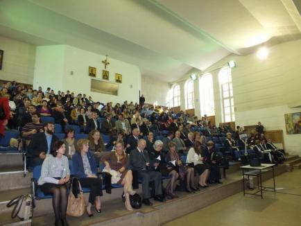 Un specialist francez în urbanism şi amenajarea teritoriului a devenit Doctor Honoris Causa al Universităţii din Oradea (FOTO)