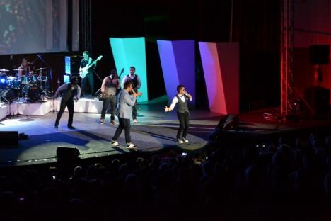 Horia Brenciu, show maraton cu HB Orchestra şi concurenţii de la Vocea României (FOTO)