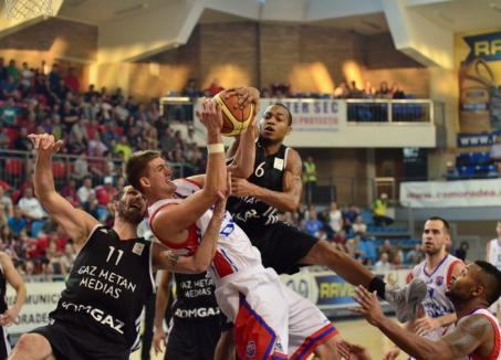 CSM Oradea a câştigat cu greu meciul de acasă împotriva lui Gaz Metan Mediaş (FOTO)