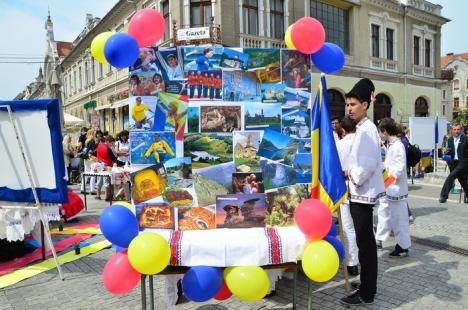 Carnaval european pe străzile Oradiei: Elevii au promovat unitatea în Europa (FOTO/VIDEO)