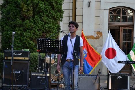 Artiştii orădeni au cântat pentru pace în parcul Palatului Baroc (FOTO/VIDEO)