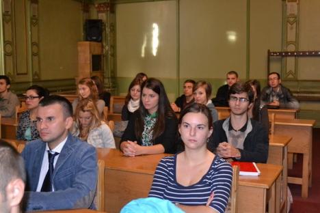 Preşedintele Colegiului Medicilor Dentişti, la Facultatea de Medicină din Oradea: "Începeţi să fiţi o şcoală" (FOTO)