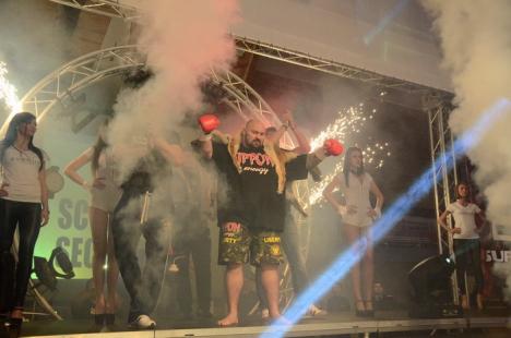 Deznodământ şoc: Sandu Lungu, descalificat la Gala Superkombat de la Oradea (FOTO / VIDEO)