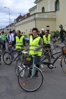 Bicicleta, cel mai rapid mijloc de transport în Oradea. Peste 500 de orădeni au pedalat victorioşi prin oraş (FOTO/VIDEO)