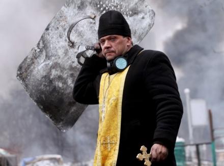 Alegeri anticipate în Ucraina, după ce preşedintele Ianukovici şi opoziţia au semnat un pact (FOTO)