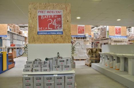 Arabesque relansează magazinul din Oradea, cu "preţuri indecente" pentru toţi bihorenii (FOTO)