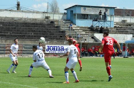 Surpriză: FC Bihor a învins lidera Gloria Bistriţa cu 2-0 (FOTO)