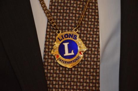 Predări de ştafetă la Leii orădeni: Clubul Lions are un nou preşedinte - Ionel Bungău (FOTO)