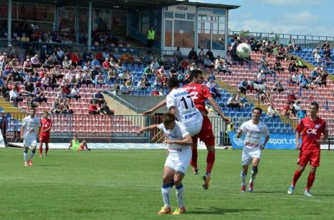 Surpriză: FC Bihor a învins lidera Gloria Bistriţa cu 2-0 (FOTO)