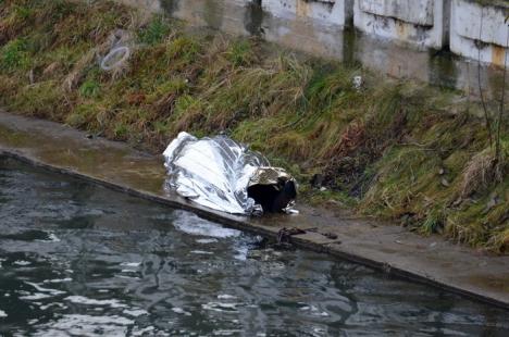 Cadavrul unei orădence, găsit în apele Crişului Repede (FOTO)