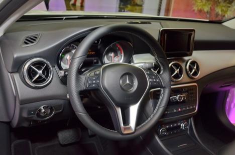Noile modele Mercedes-Benz au fost lansate la Oradea de Paula Seling şi Ovi (FOTO)