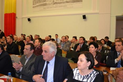 Ioan Mang, la alegerile organizaţiei PSD Oradea: Trebuie să ne pregătim pentru lupta cu PNL din 2016 (FOTO)