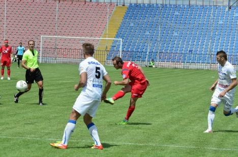 Surpriză: FC Bihor a învins lidera Gloria Bistriţa cu 2-0 (FOTO)