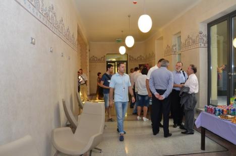 De ziua lor, jurnaliştii de la Digi24 Oradea au deschis porţile Palatului Vuturul Negru (FOTO)