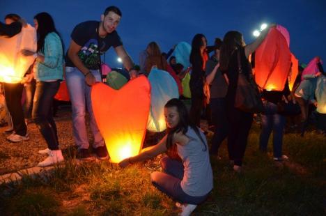 ASUOfest s-a terminat cu lampioane colorate "aruncate" peste oraş (FOTO)